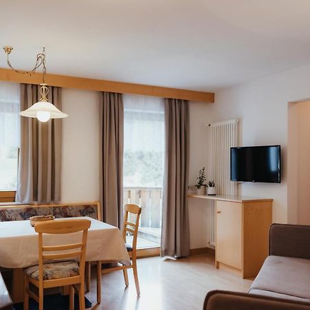 Residence Chalet Pinis Corvara In Badia Eksteriør bilde