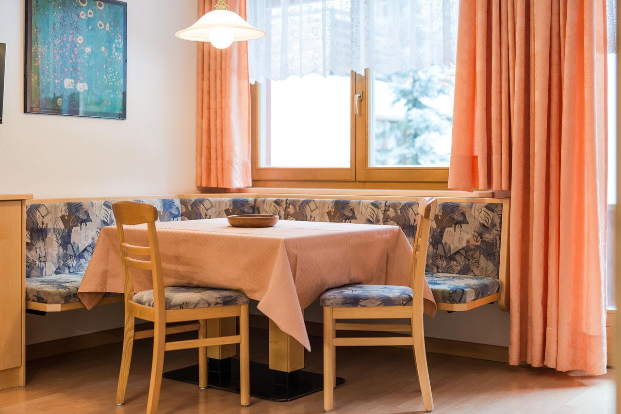 Residence Chalet Pinis Corvara In Badia Eksteriør bilde